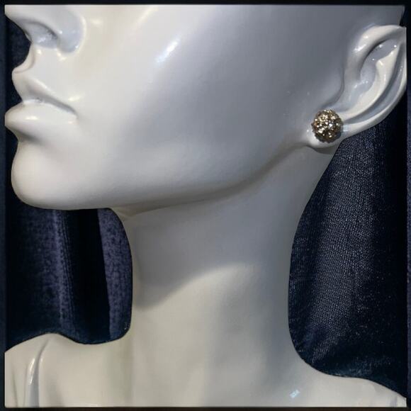 Sparkling Gold Round Earrings - Large & Statement-Making Design round large - Picture 1 of 10
